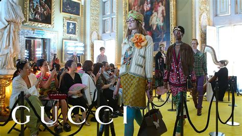 musica sfilata gucci 2018|Gucci Cruise 2018 Fashion Show: Full Video .